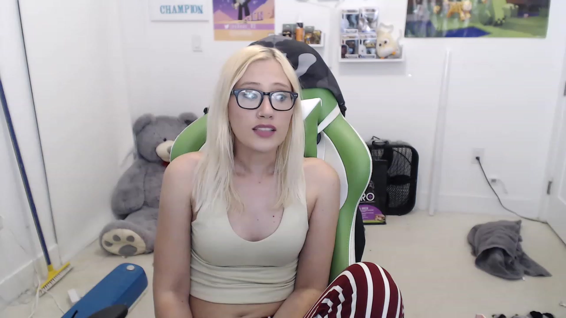 Gallery image thumbnail from PAWG_Champ's myfreecams stream on, 01/28/2023, 05:47 image 15 of 20