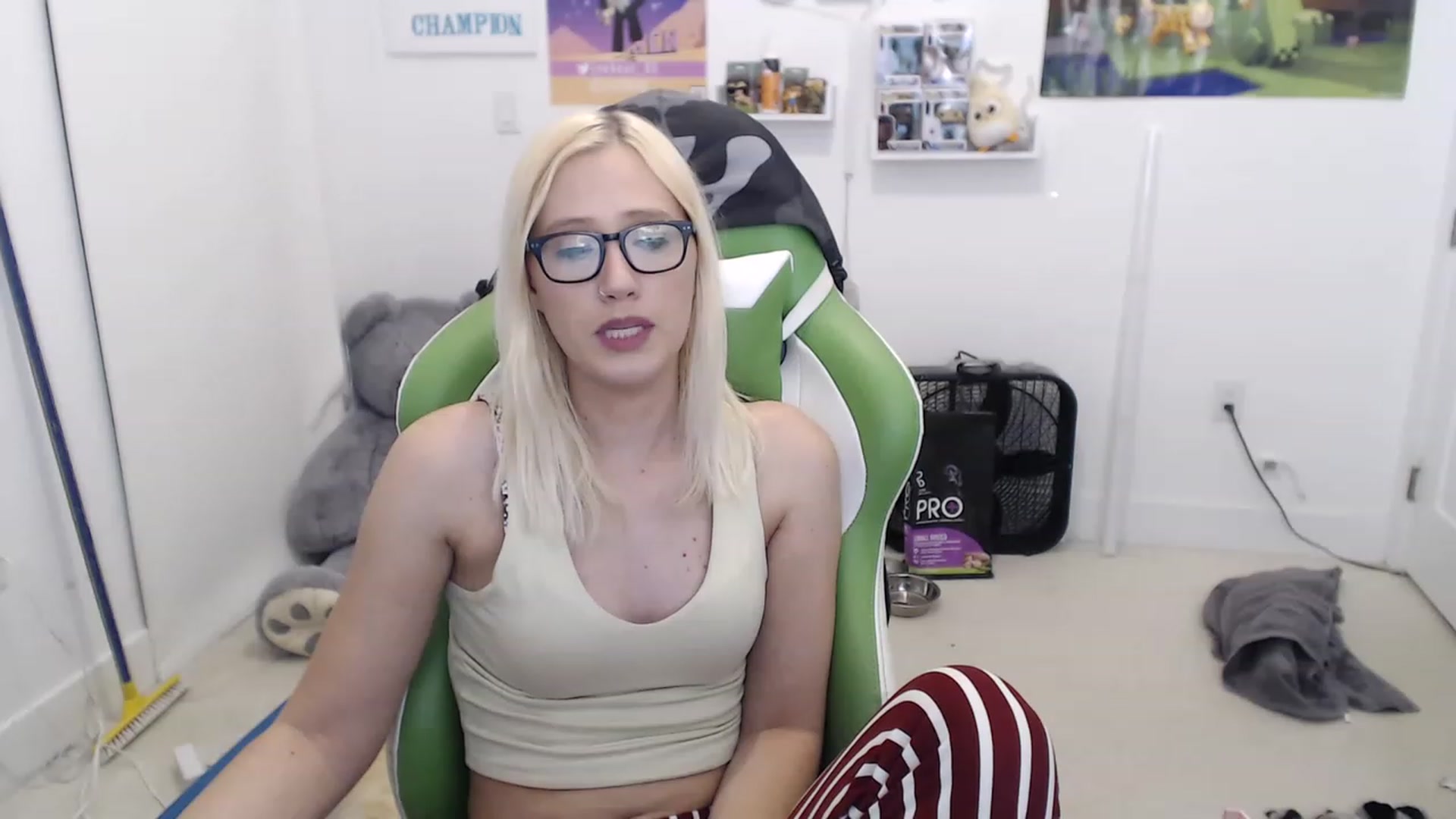 Gallery image thumbnail from PAWG_Champ's myfreecams stream on, 01/28/2023, 05:47 image 18 of 20