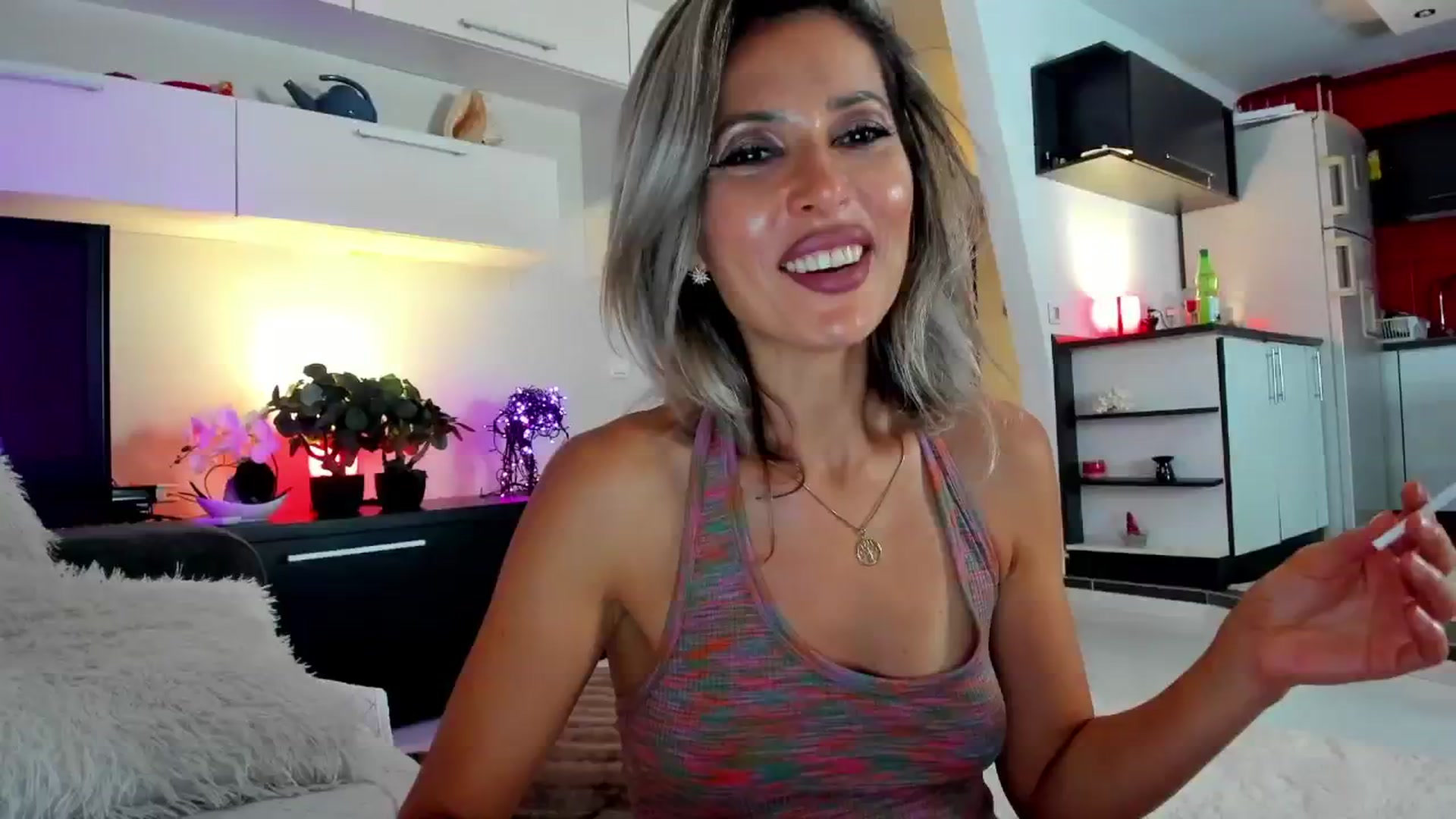 Gallery image thumbnail from PDiddyFriend's myfreecams stream on, 10/04/2024, 01:01 image 15 of 20