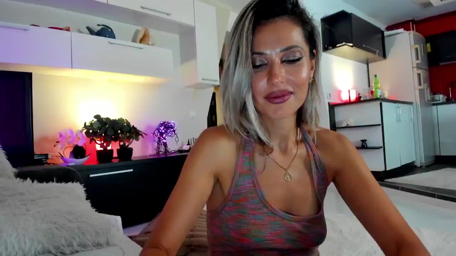 Gallery image thumbnail from PDiddyFriend's myfreecams stream on, 10/04/2024, 01:01 image 16 of 20