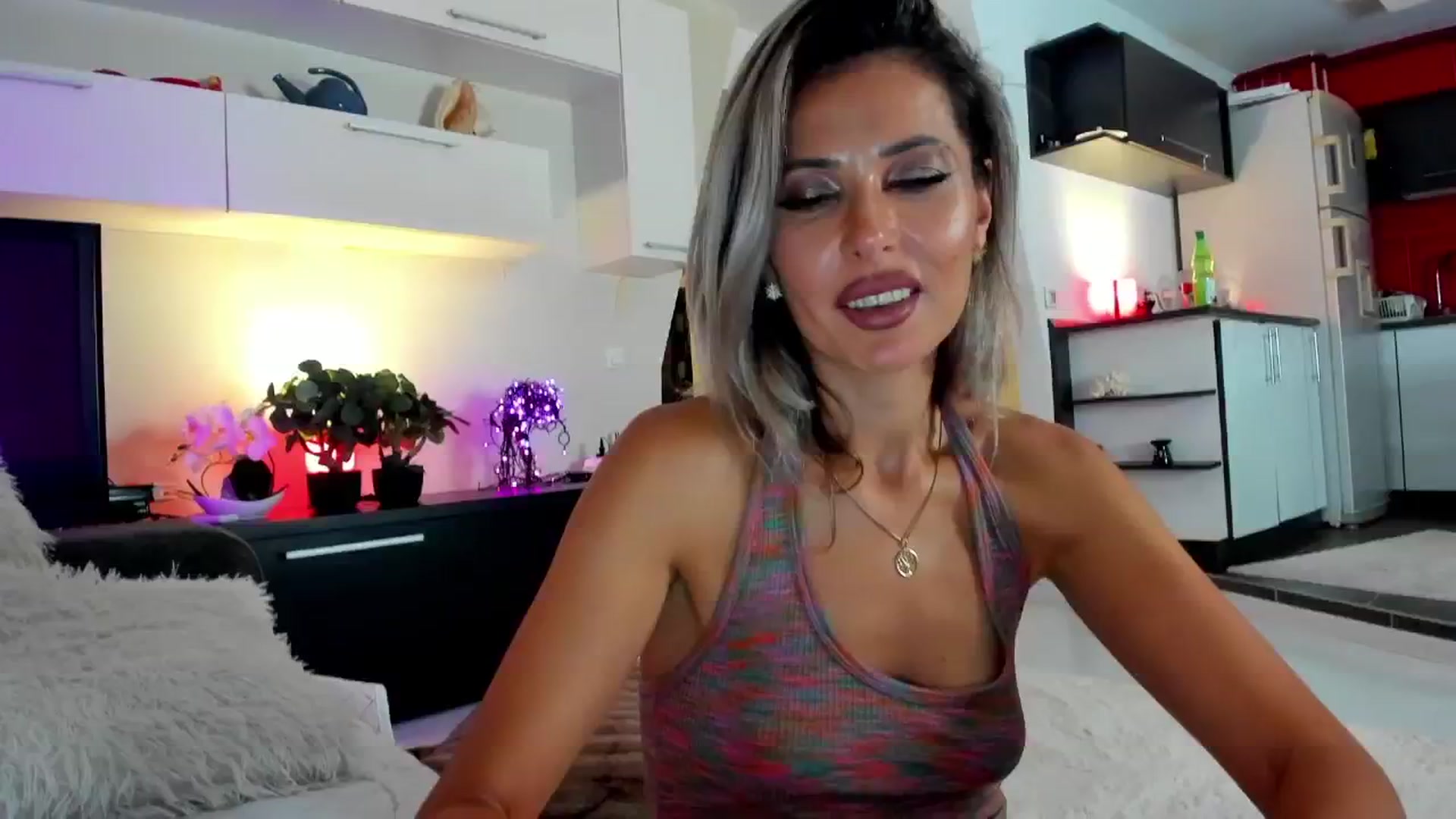 Gallery image thumbnail from PDiddyFriend's myfreecams stream on, 10/04/2024, 01:01 image 17 of 20