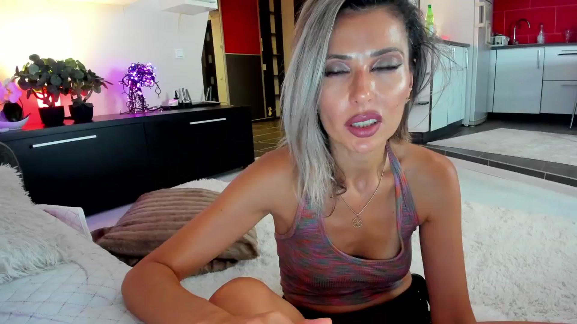 Gallery image thumbnail from PDiddyFriend's myfreecams stream on, 10/04/2024, 01:55 image 7 of 20