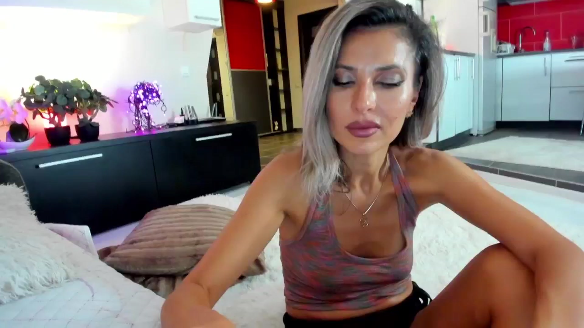 Gallery image thumbnail from PDiddyFriend's myfreecams stream on, 10/04/2024, 01:55 image 15 of 20