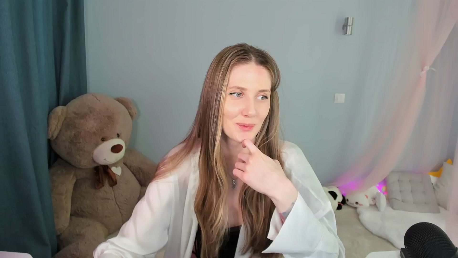 Gallery image thumbnail from PIXELS_'s myfreecams stream on, 12/18/2024, 08:30 image 2 of 20