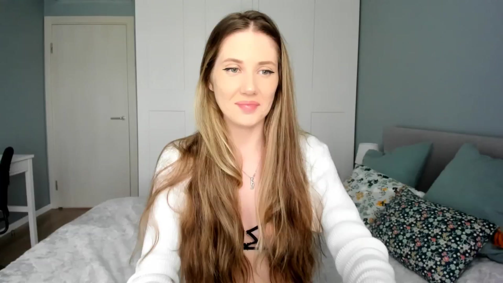 Gallery image thumbnail from PIXELS_'s myfreecams stream on, 06/07/2025, 06:41 image 2 of 20