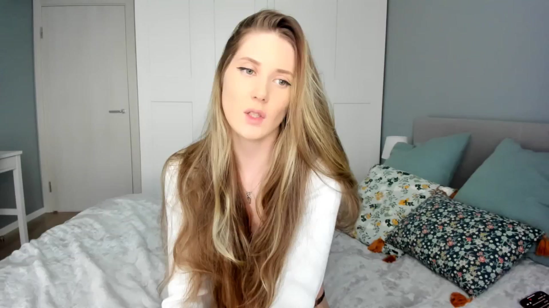 Gallery image thumbnail from PIXELS_'s myfreecams stream on, 06/07/2025, 07:56 image 5 of 20