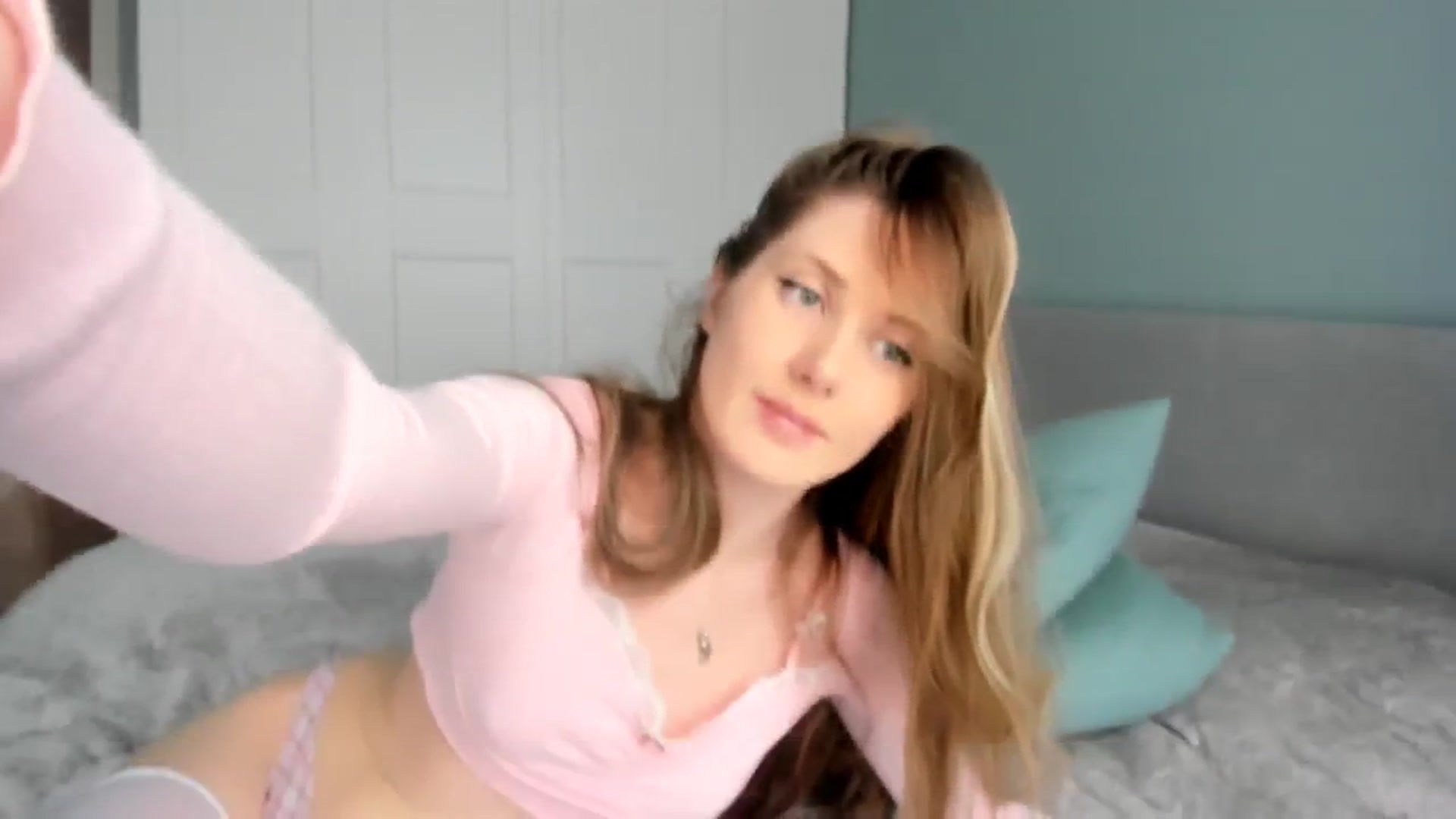 Gallery image thumbnail from PIXELS_'s myfreecams stream on, 06/08/2025, 07:54 image 11 of 20