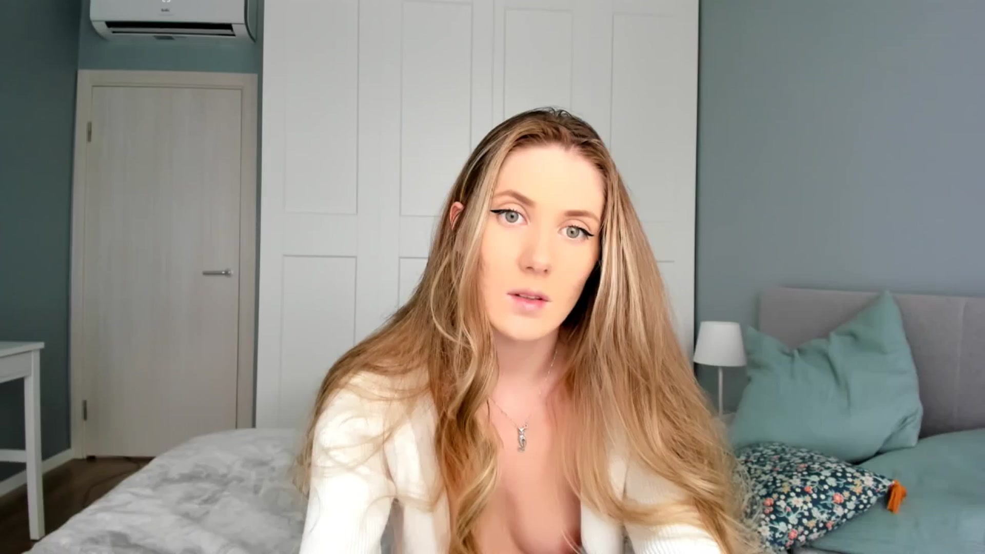 Gallery image thumbnail from PIXELS_'s myfreecams stream on, 07/06/2025, 09:11 image 3 of 20