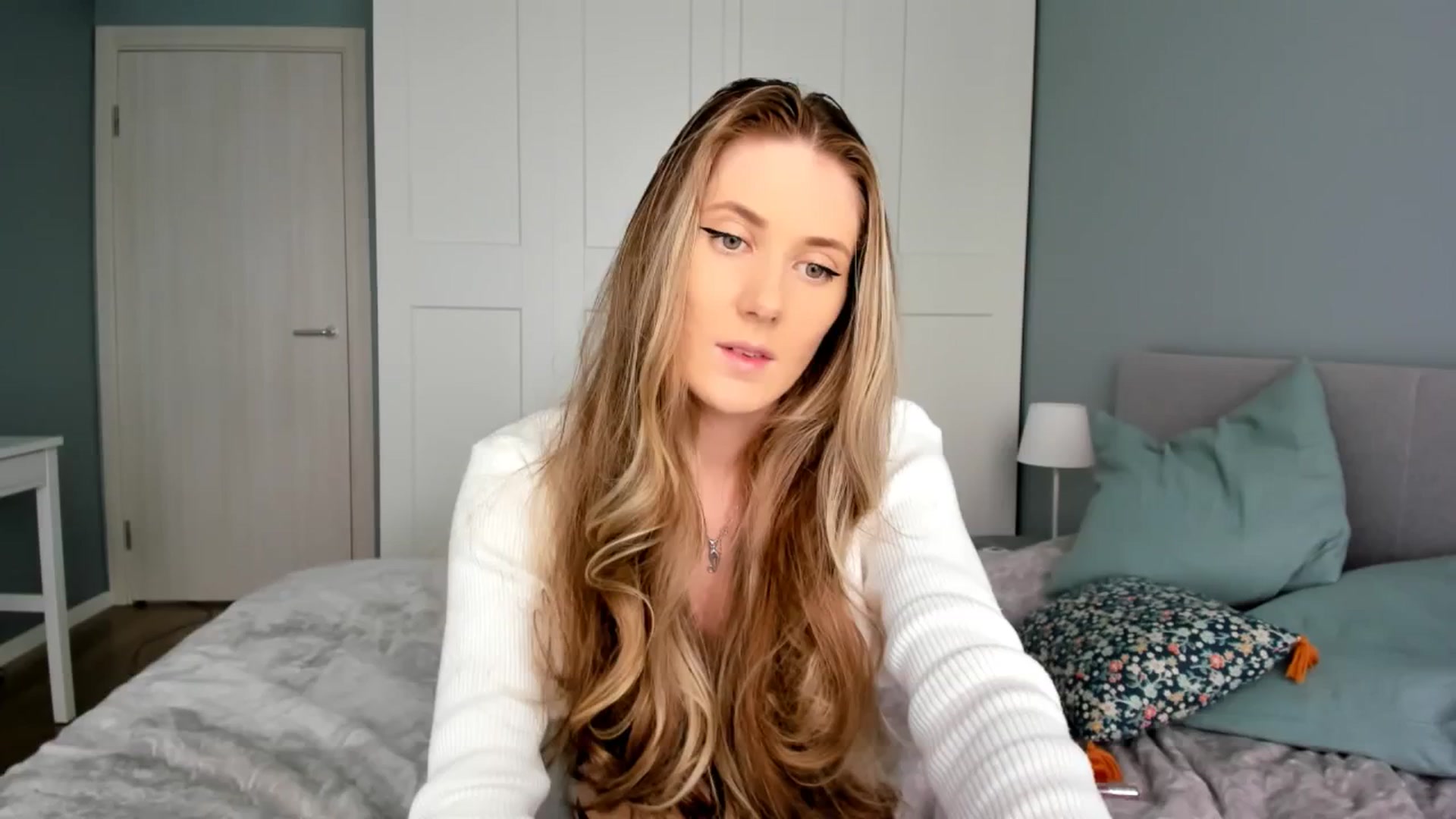 Gallery image thumbnail from PIXELS_'s myfreecams stream on, 07/06/2025, 09:11 image 12 of 20