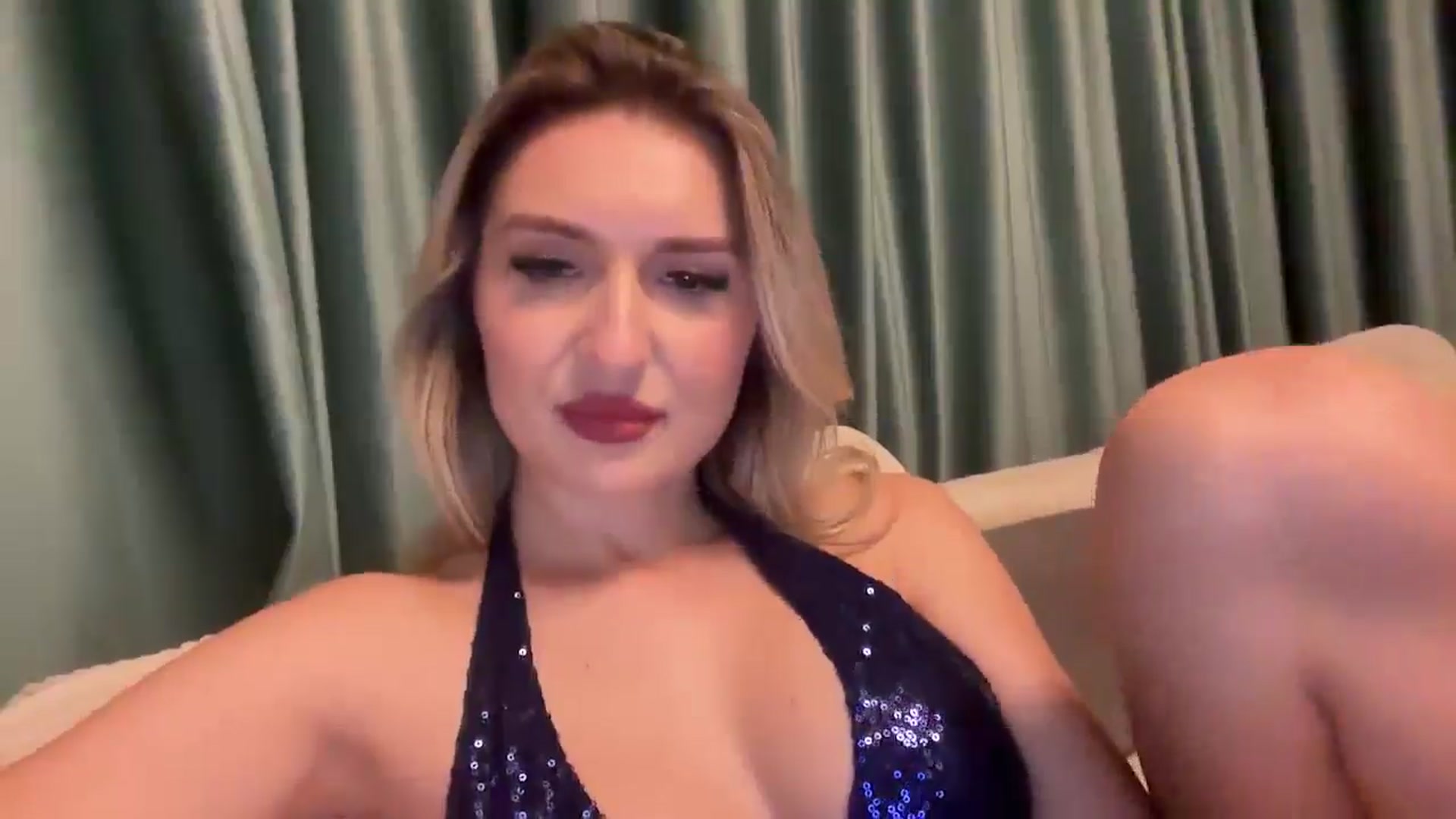 Gallery image thumbnail from PUJIE's myfreecams stream on, 12/31/2025, 19:43 image 14 of 20