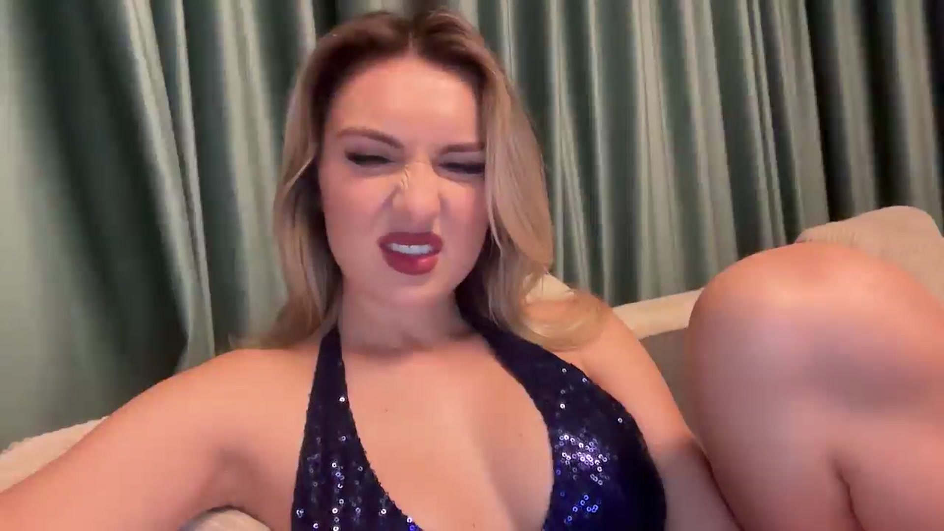 Gallery image thumbnail from PUJIE's myfreecams stream on, 12/31/2025, 19:43 image 10 of 20