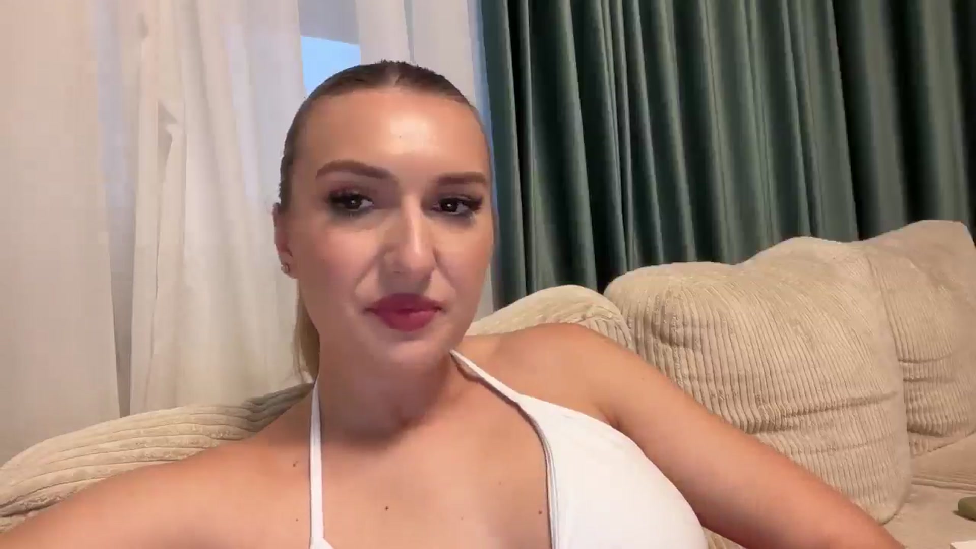 Gallery image thumbnail from PUJIE's myfreecams stream on, 01/07/2026, 15:32 image 2 of 20