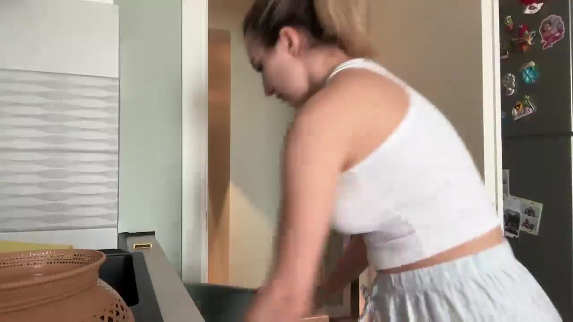Gallery image thumbnail from PUJIE's myfreecams stream on, 01/13/2026, 08:46 image 16 of 20