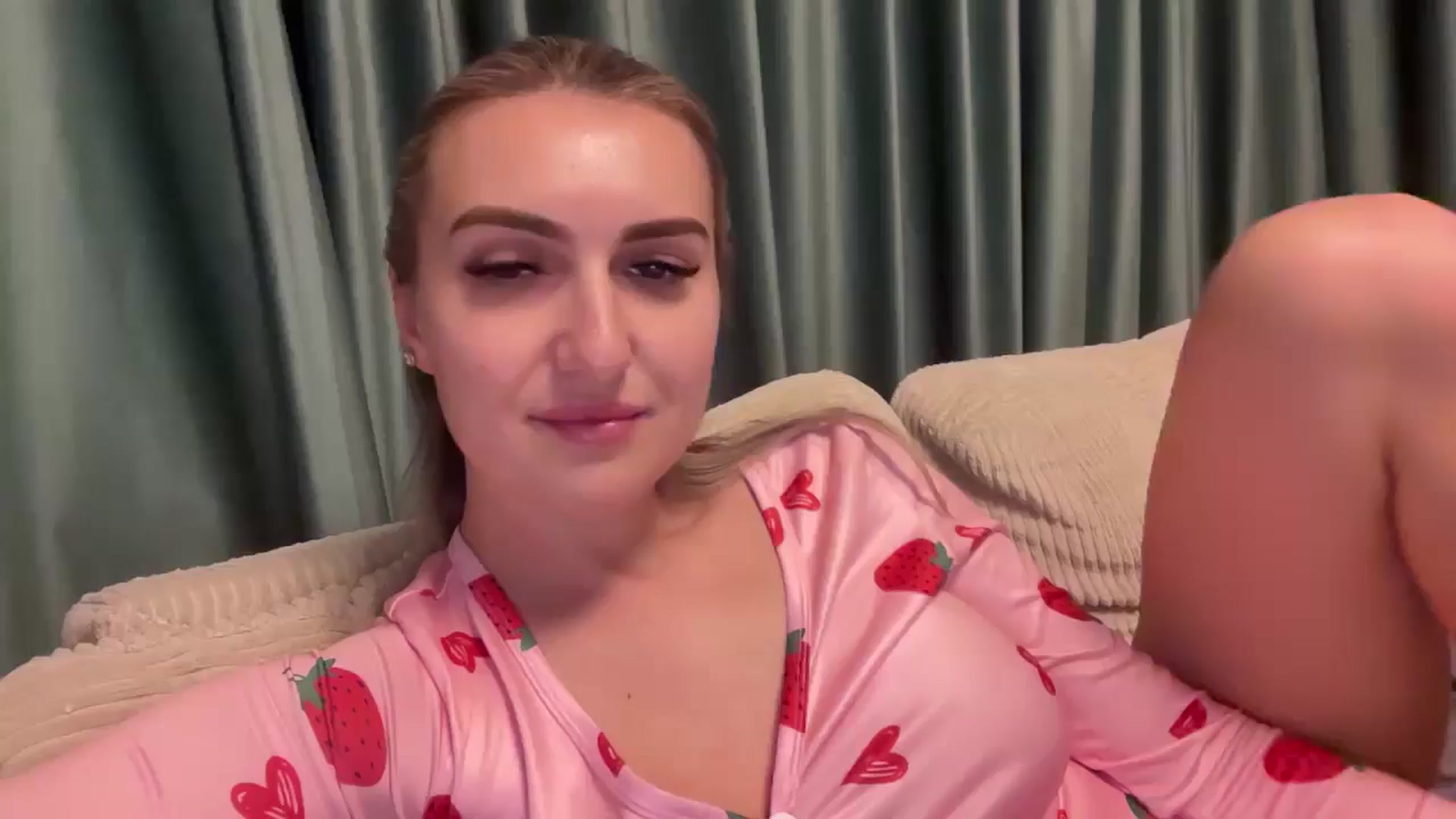 Gallery image thumbnail from PUJIE's myfreecams stream on, 02/13/2026, 16:23 image 1 of 20