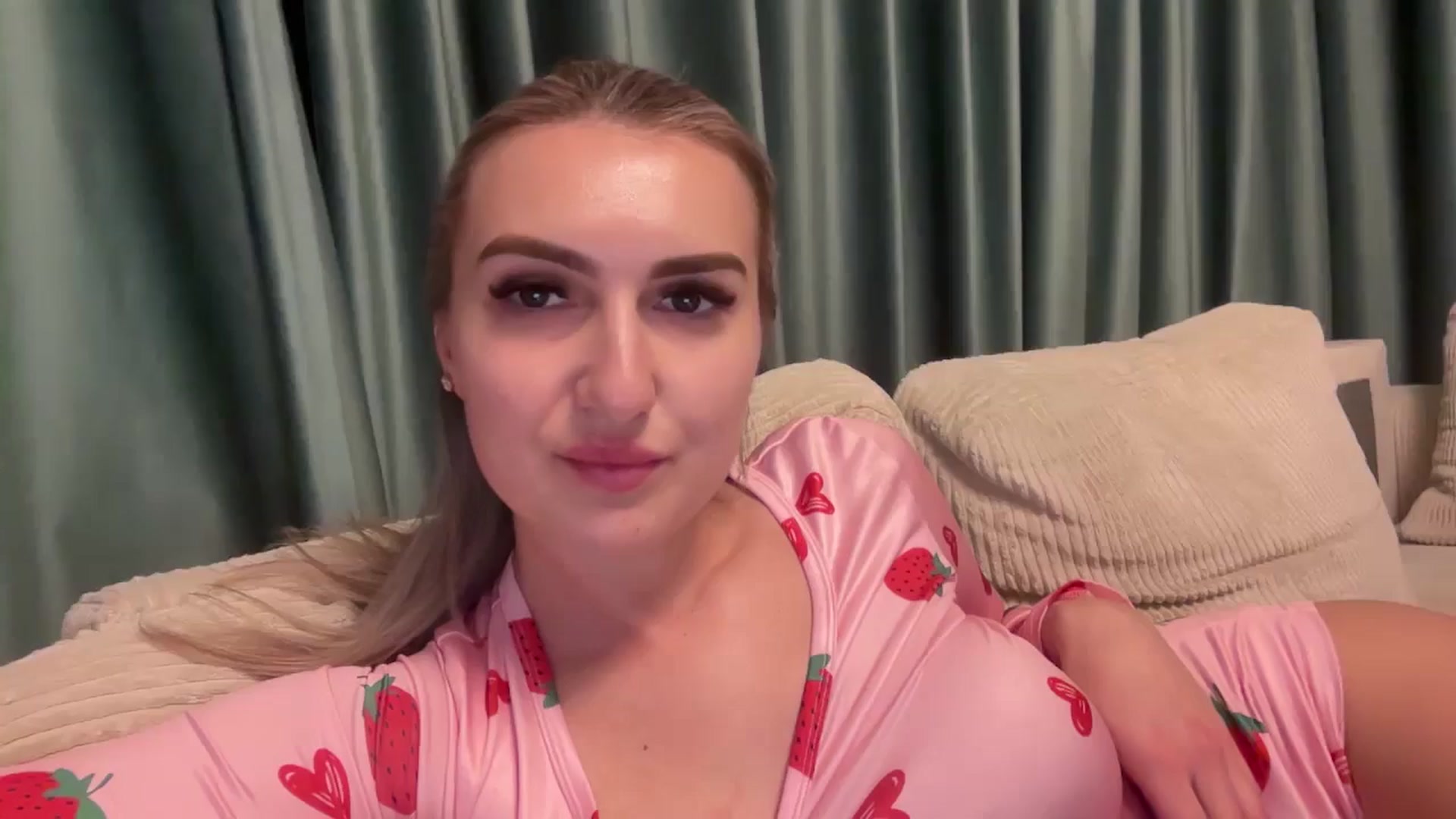 Gallery image thumbnail from PUJIE's myfreecams stream on, 02/13/2026, 16:23 image 7 of 20