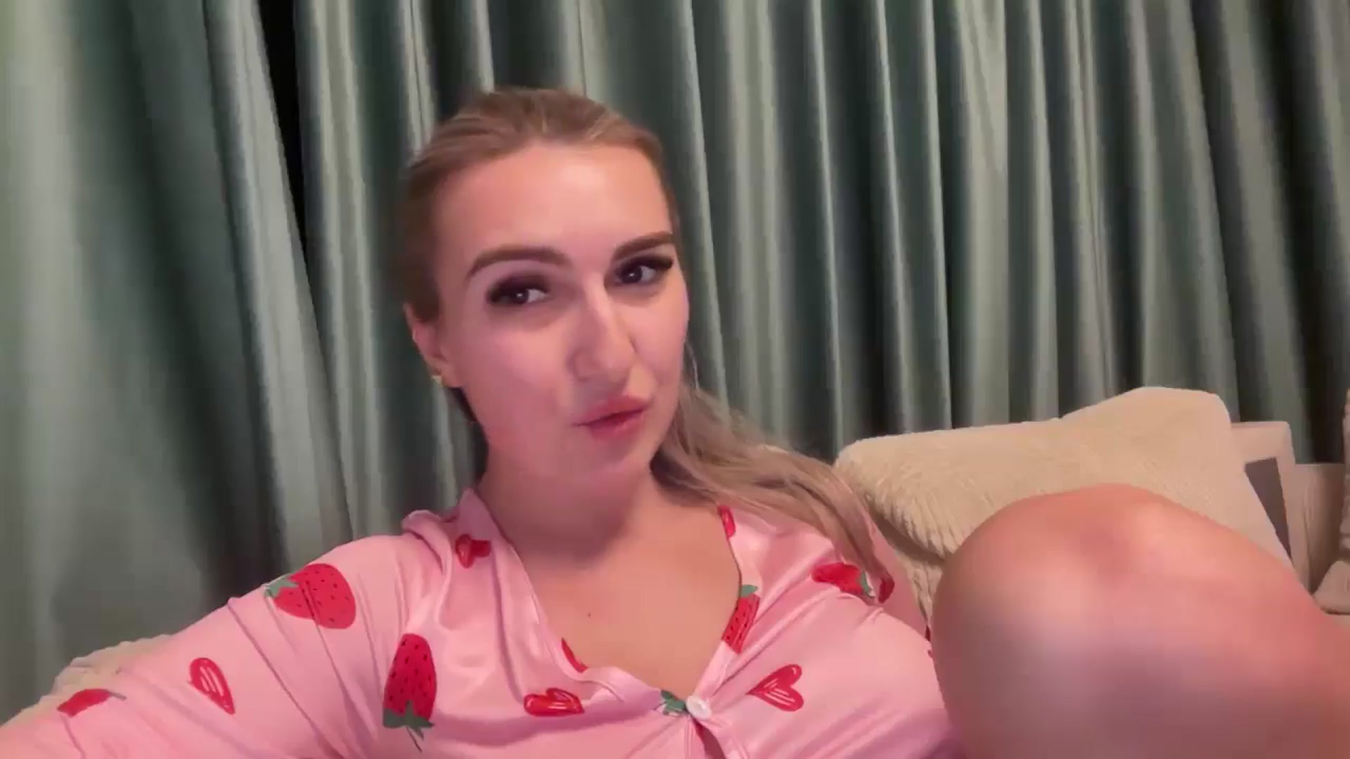 Gallery image thumbnail from PUJIE's myfreecams stream on, 02/13/2026, 16:23 image 18 of 20