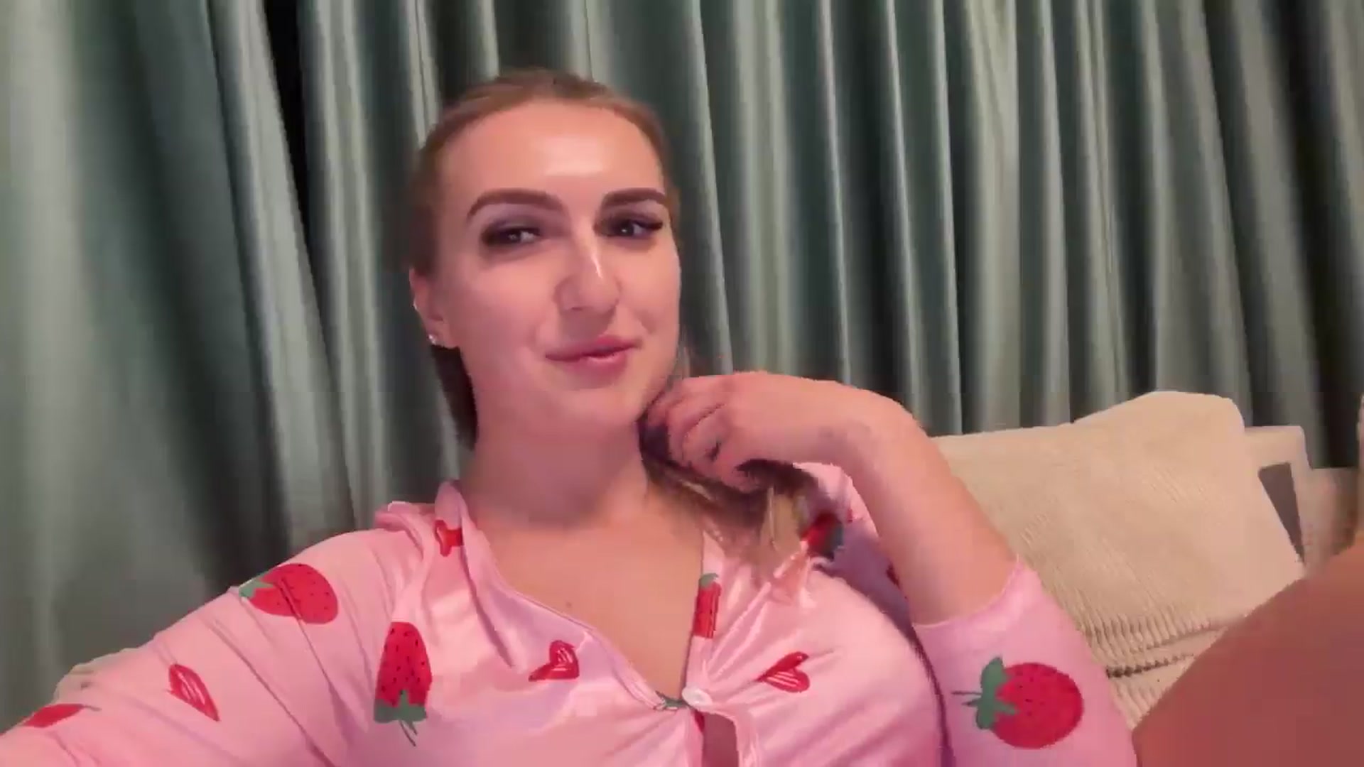 Gallery image thumbnail from PUJIE's myfreecams stream on, 02/13/2026, 16:23 image 17 of 20