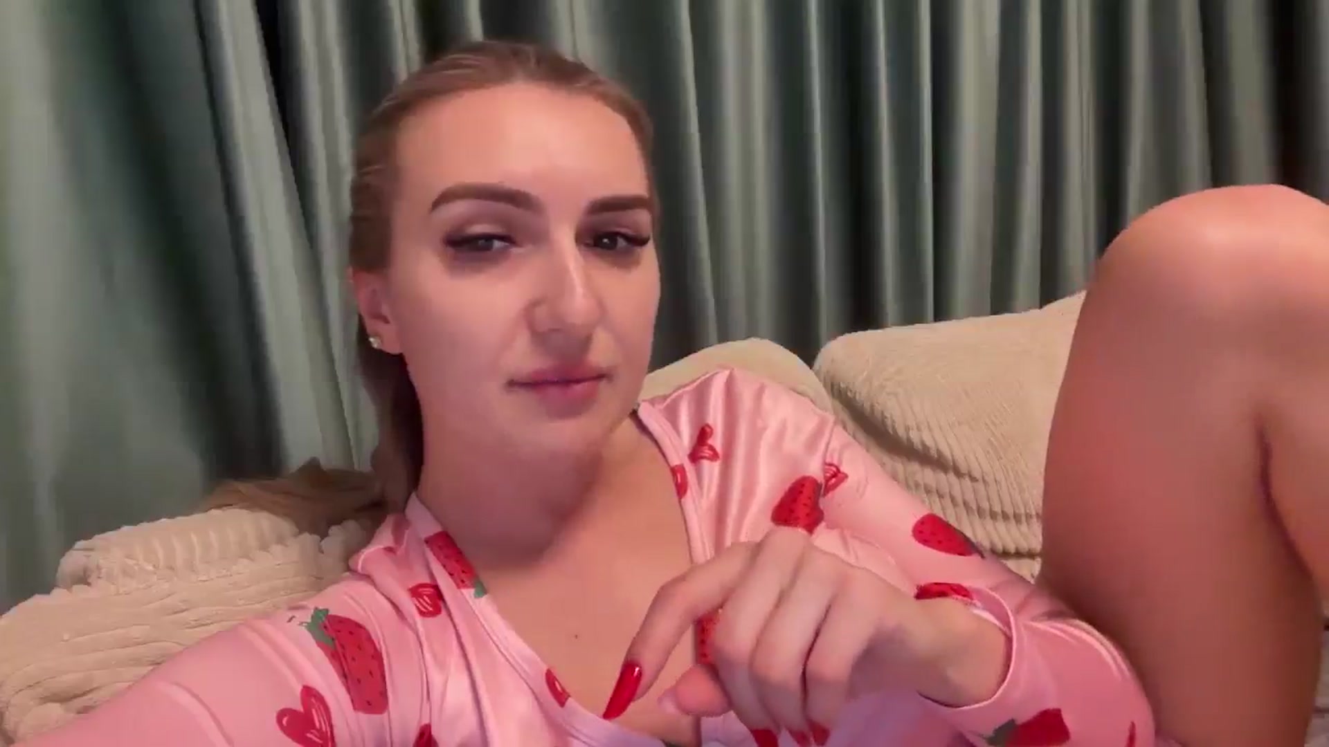 Gallery image thumbnail from PUJIE's myfreecams stream on, 02/13/2026, 16:23 image 2 of 20