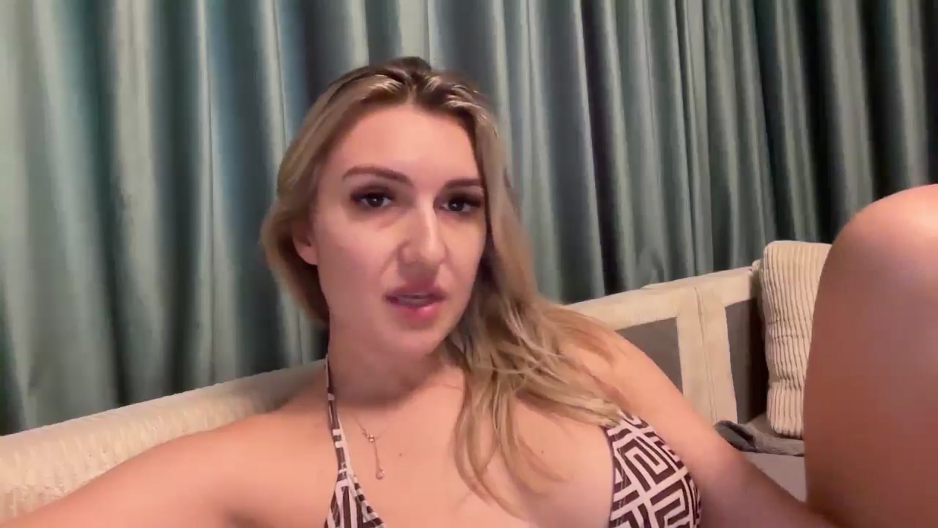 Gallery image thumbnail from PUJIE's myfreecams stream on, 03/01/2026, 11:30 image 15 of 20