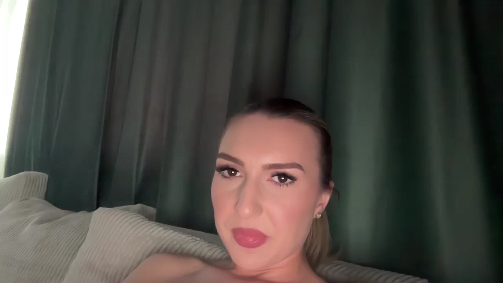 Gallery image thumbnail from PUJIE's myfreecams stream on, 04/08/2026, 12:53 image 9 of 20