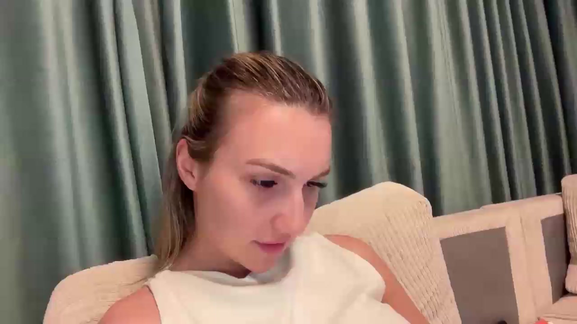 Gallery image thumbnail from PUJIE's myfreecams stream on, 05/12/2026, 12:19 image 18 of 20