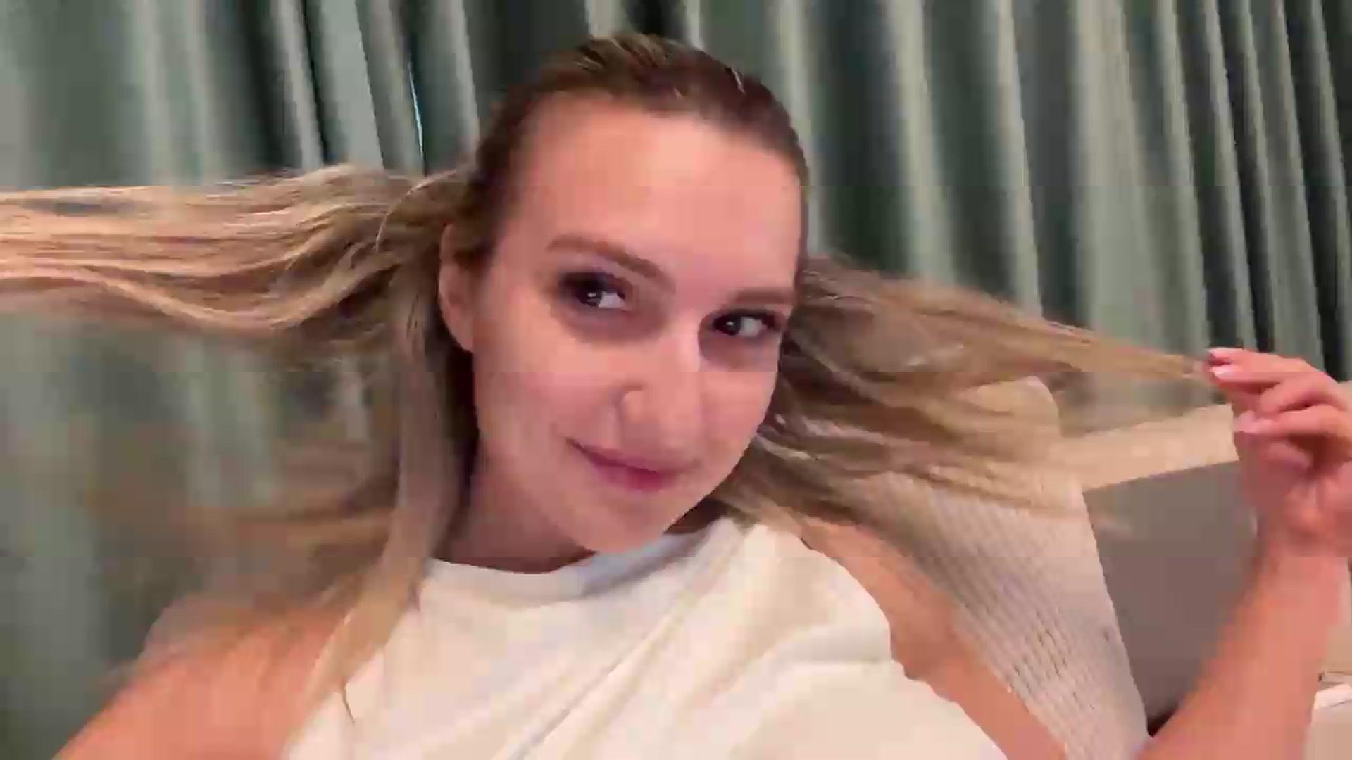 Gallery image thumbnail from PUJIE's myfreecams stream on, 05/12/2026, 13:51 image 1 of 20