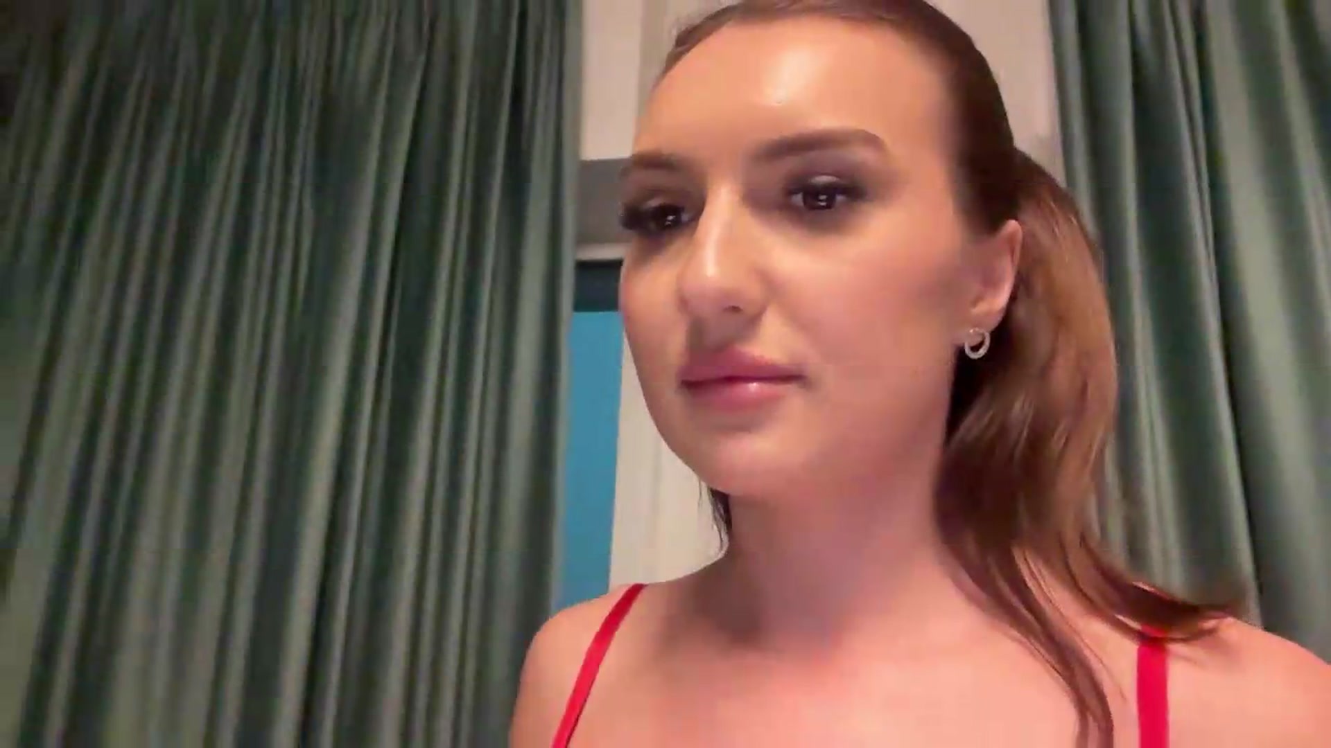 Gallery image thumbnail from PUJIE's myfreecams stream on, 05/22/2026, 17:11 image 7 of 20
