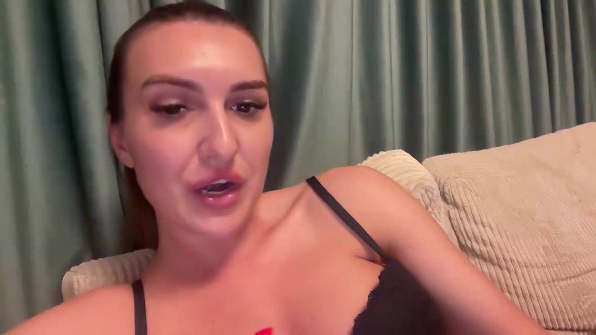 Gallery image thumbnail from PUJIE's myfreecams stream on, 06/03/2026, 20:51 image 14 of 20