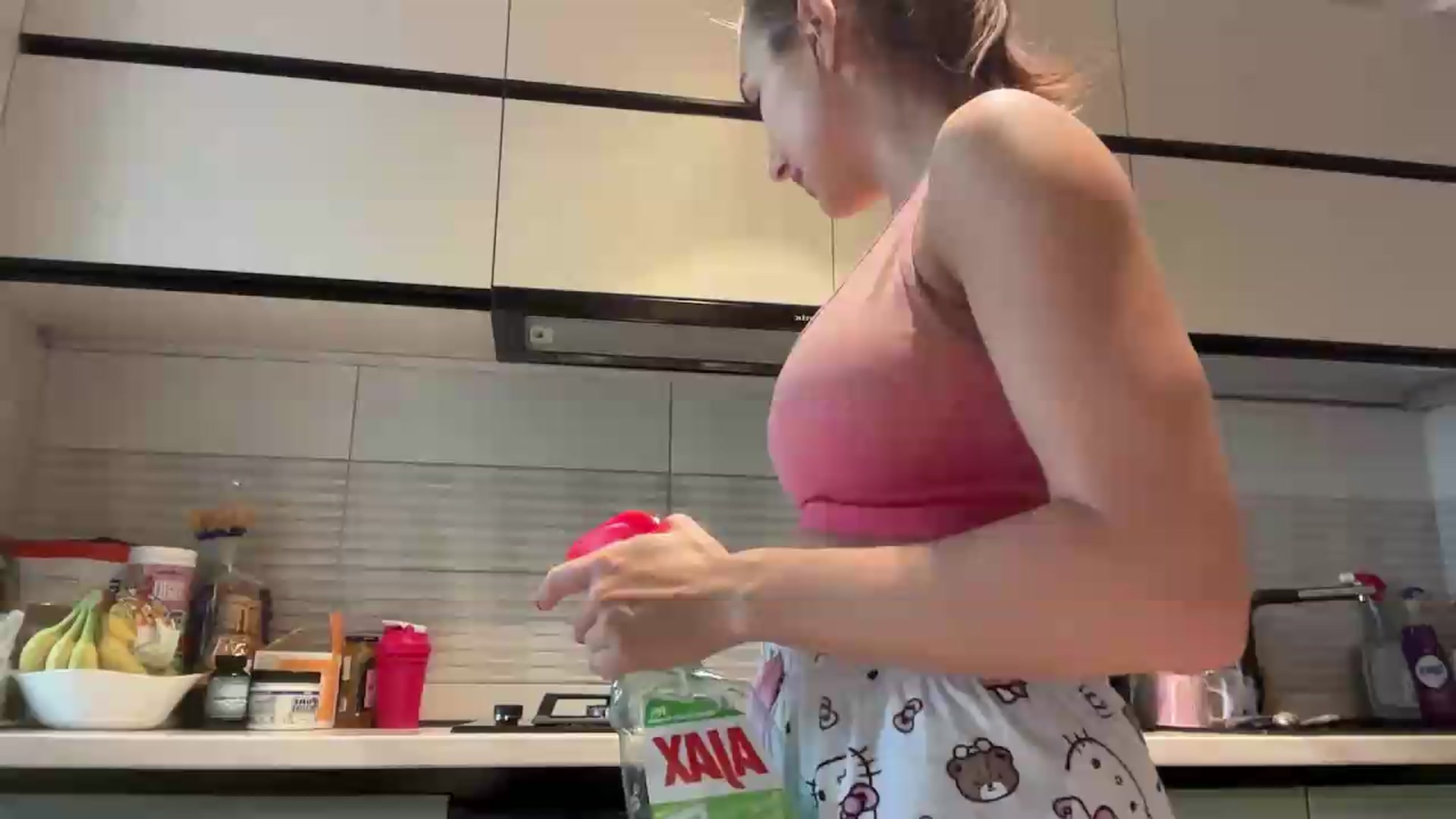 Gallery image thumbnail from PUJIE's myfreecams stream on, 06/14/2026, 11:19 image 15 of 20