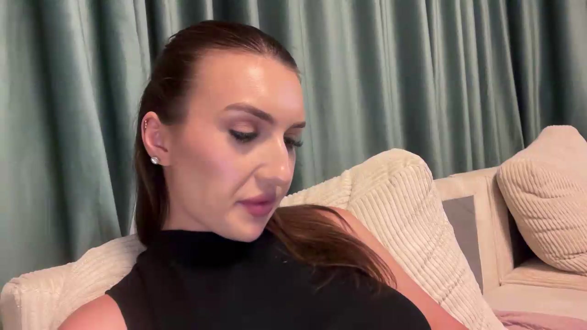 Gallery image thumbnail from PUJIE's myfreecams stream on, 06/24/2026, 18:08 image 14 of 20