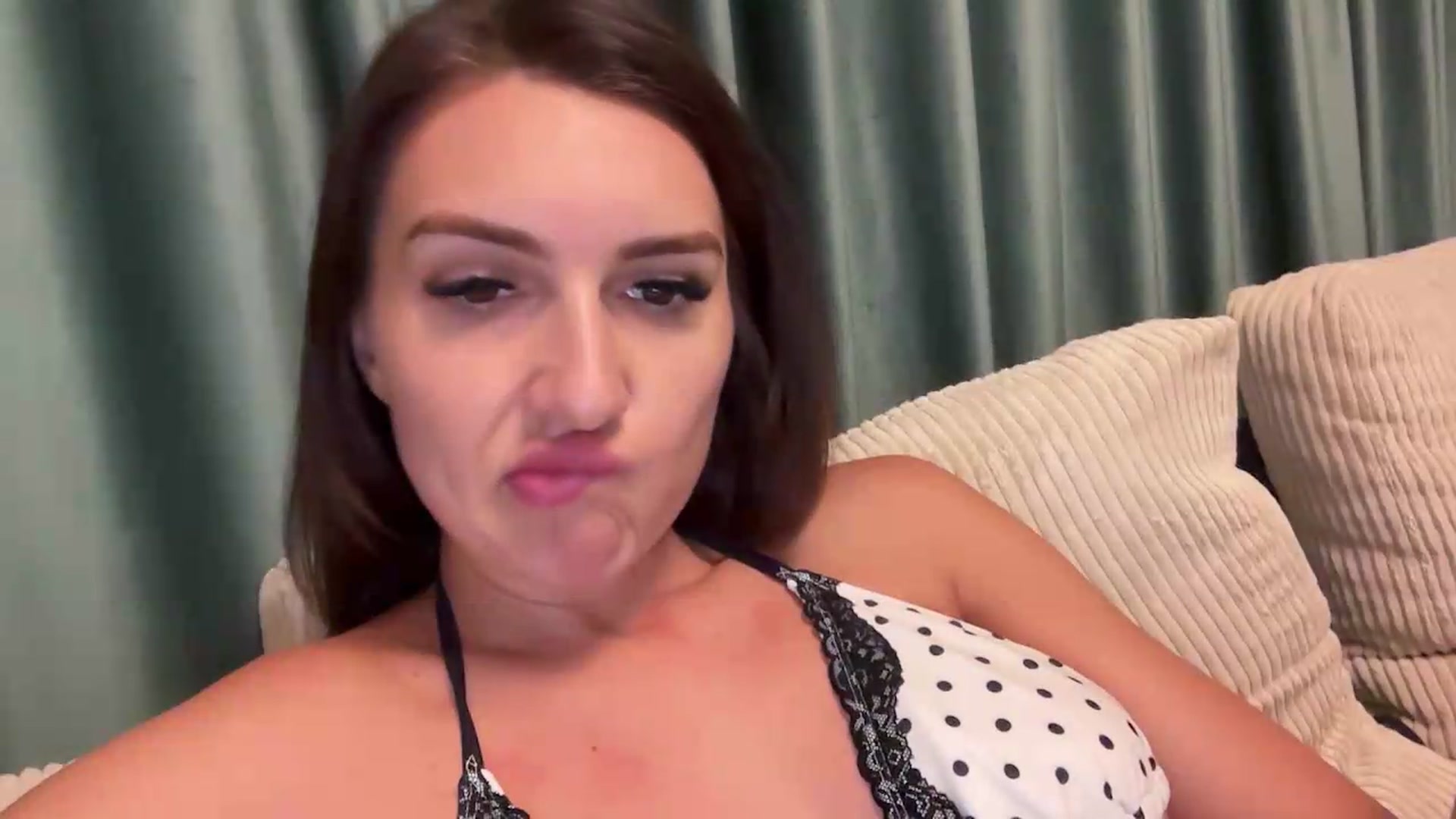 Gallery image thumbnail from PUJIE's myfreecams stream on, 07/11/2026, 20:36 image 19 of 20