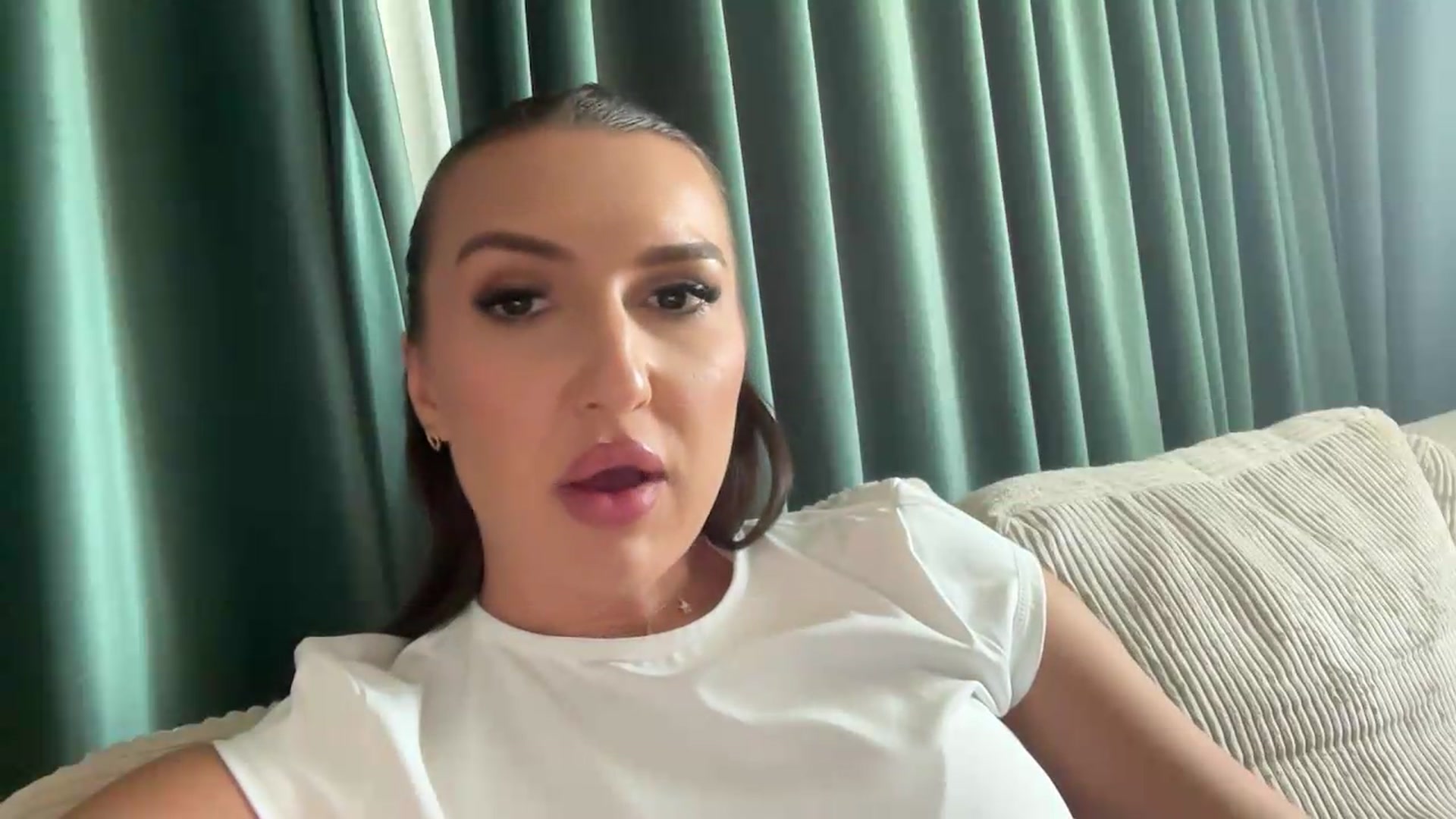 Gallery image thumbnail from PUJIE's myfreecams stream on, 08/06/2026, 11:22 image 11 of 20