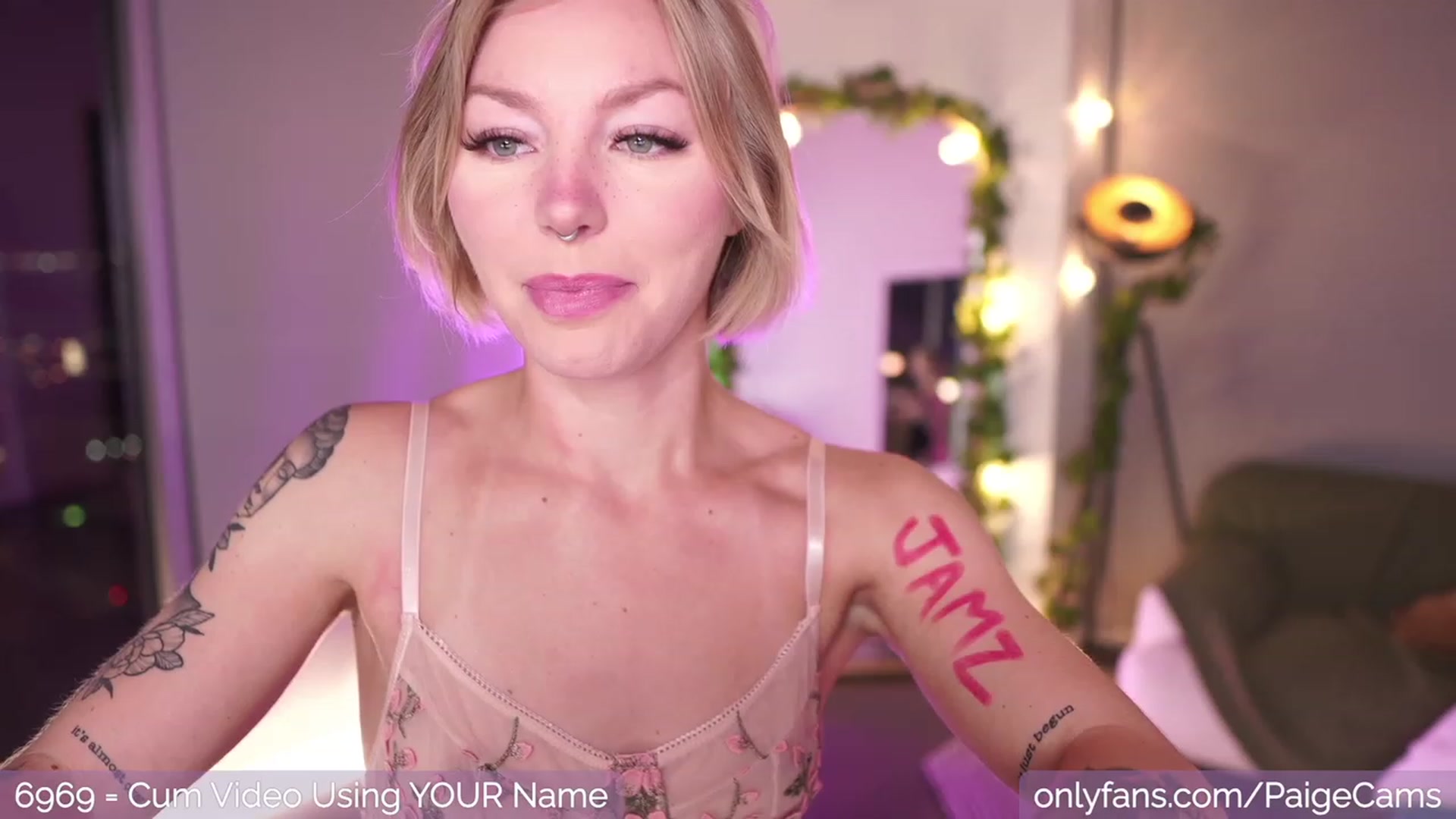 Gallery image thumbnail from Paige's myfreecams stream on, 01/28/2023, 06:55 image 2 of 20