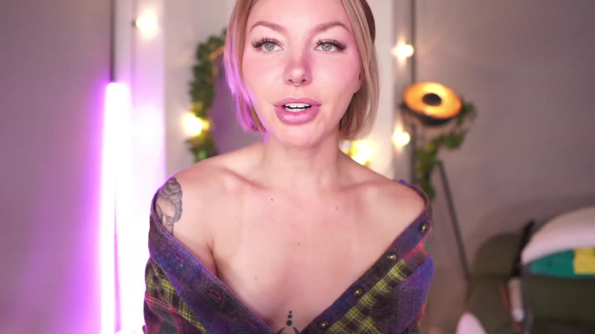 Gallery image thumbnail from Paige's myfreecams stream on, 01/31/2023, 02:28 image 8 of 20