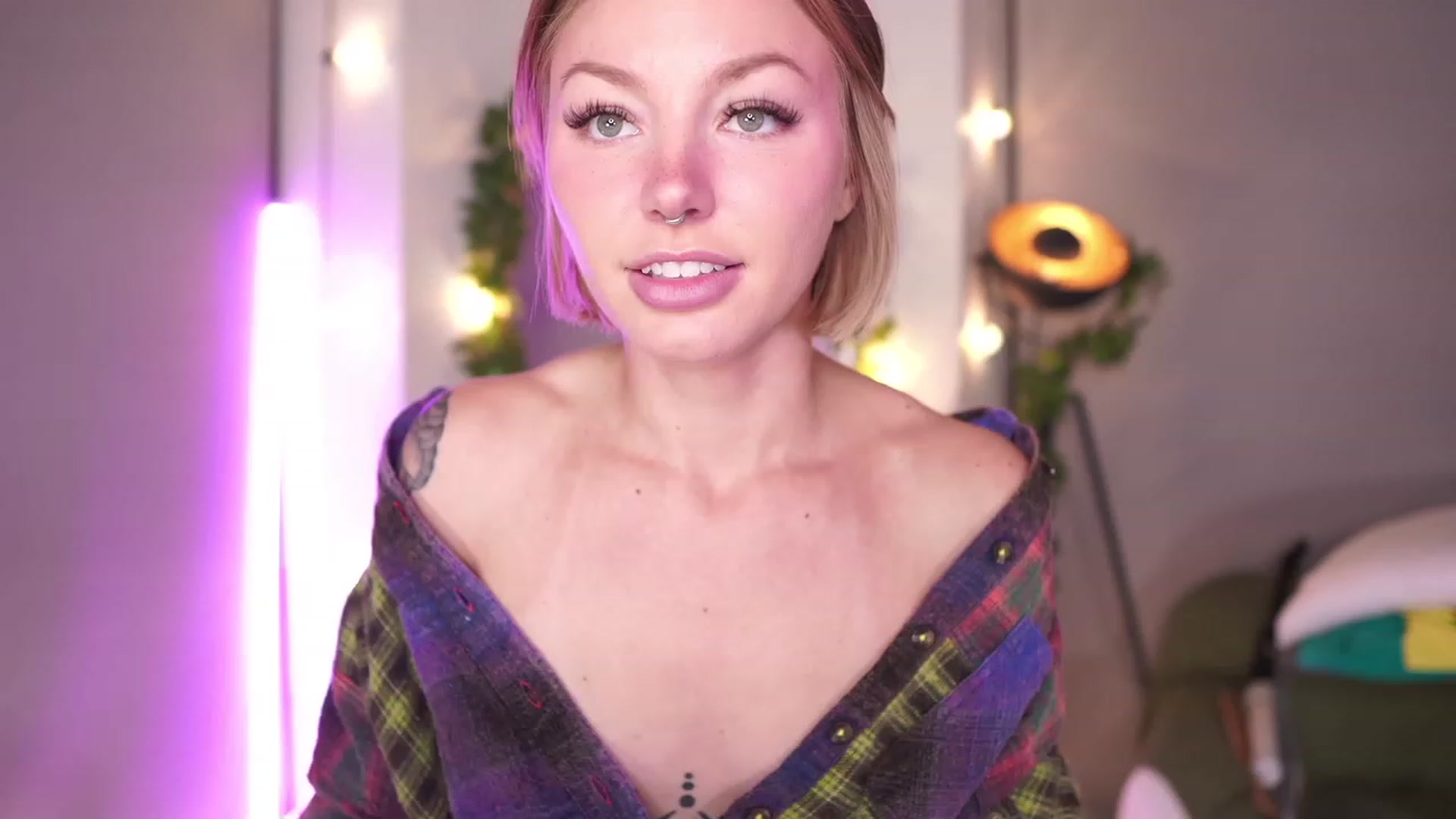 Gallery image thumbnail from Paige's myfreecams stream on, 01/31/2023, 02:28 image 7 of 20
