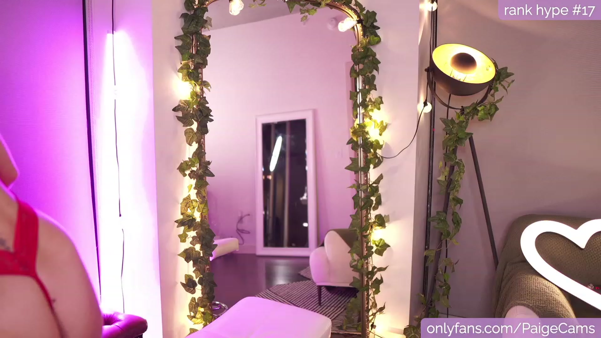 Gallery image thumbnail from Paige's myfreecams stream on, 02/12/2023, 04:53 image 5 of 20