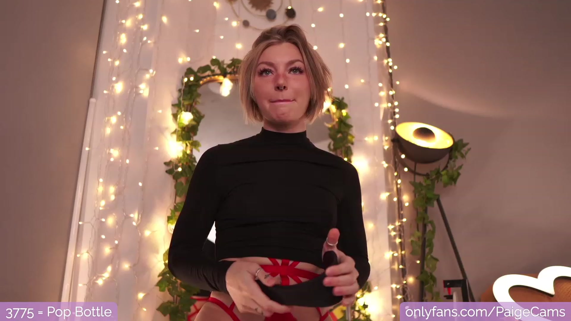Gallery image thumbnail from Paige's myfreecams stream on, 02/19/2023, 04:34 image 11 of 20