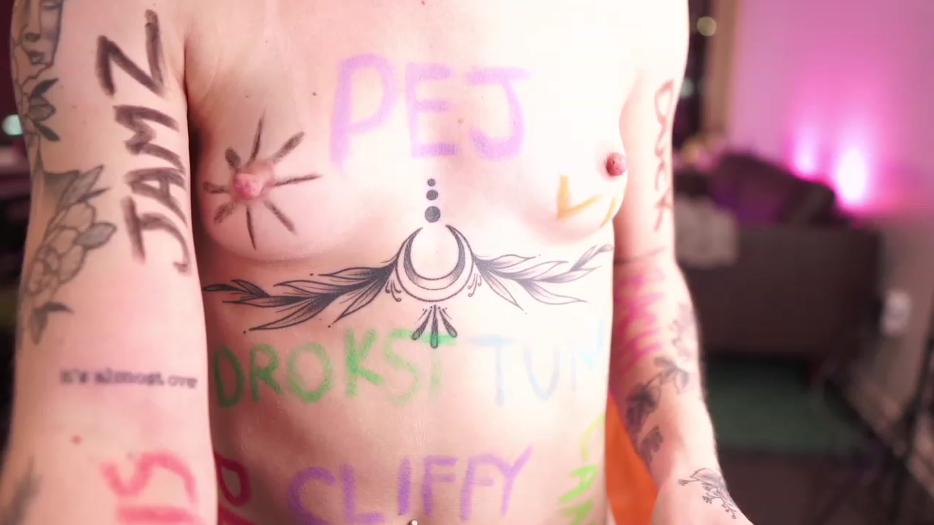 Gallery image thumbnail from Paige's myfreecams stream on, 03/01/2023, 06:04 image 8 of 20