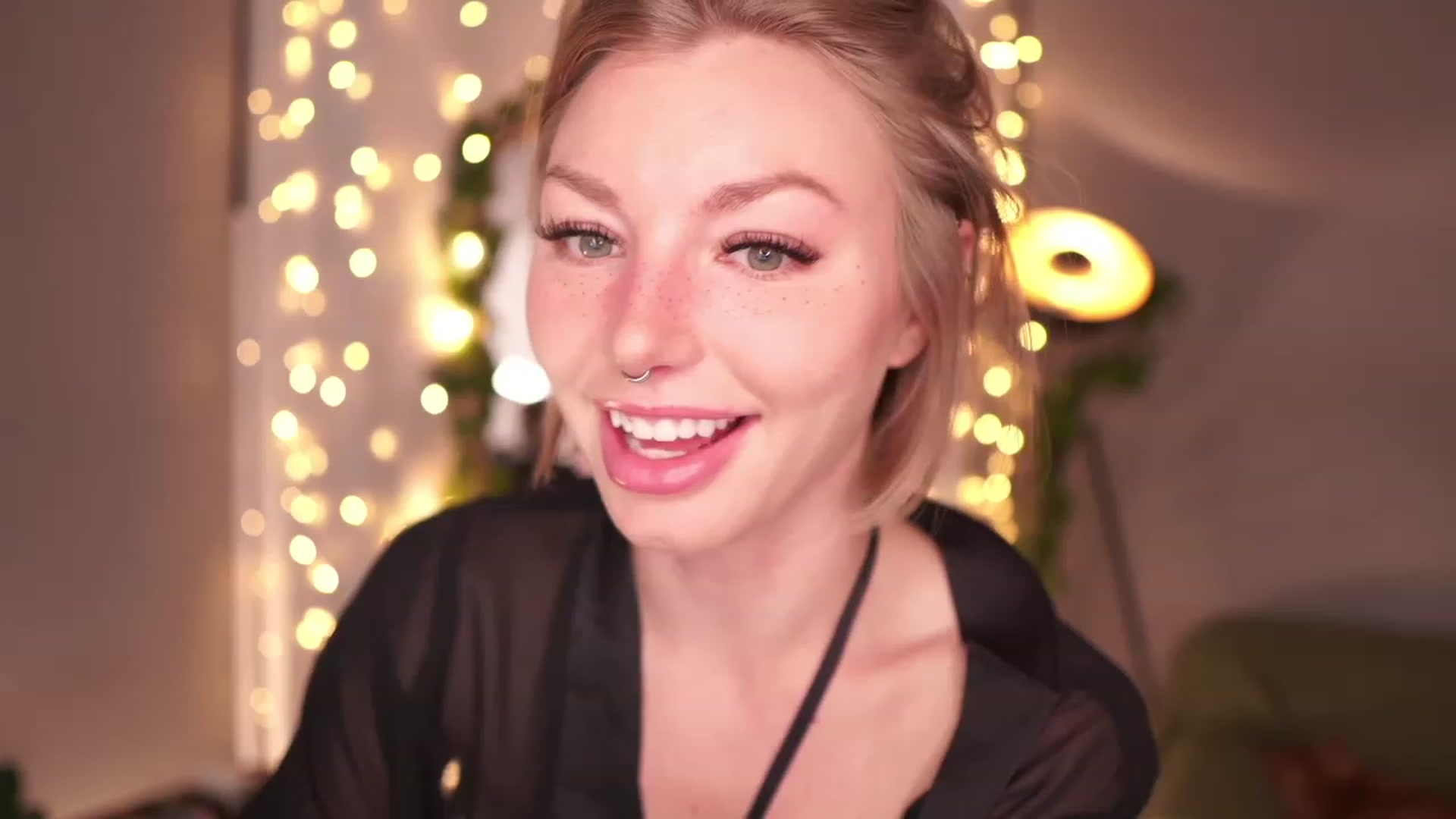 Gallery image thumbnail from Paige's myfreecams stream on, 03/02/2023, 04:48 image 14 of 20