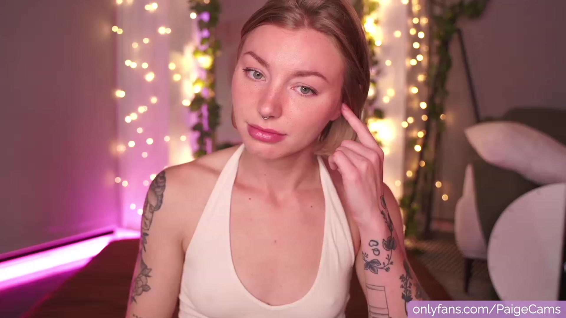 Gallery image thumbnail from Paige's myfreecams stream on, 05/07/2023, 04:47 image 7 of 20