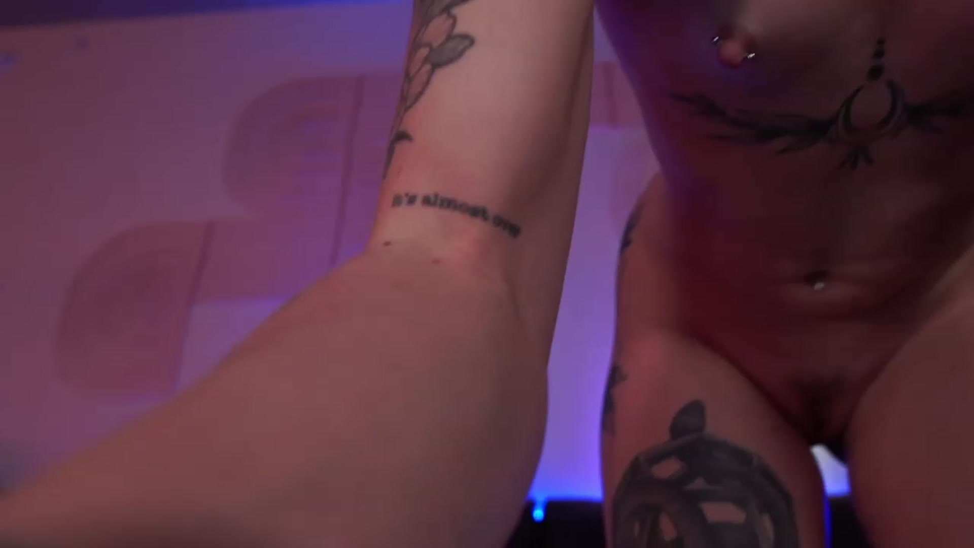 Gallery image thumbnail from Paige's myfreecams stream on, 06/10/2023, 05:32 image 12 of 20