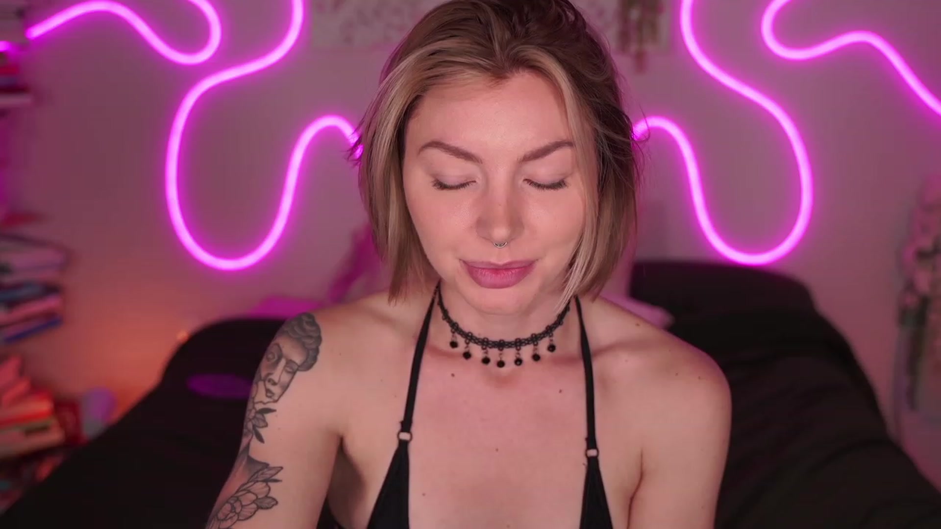 Gallery image thumbnail from Paige's myfreecams stream on, 07/01/2023, 05:59 image 13 of 20