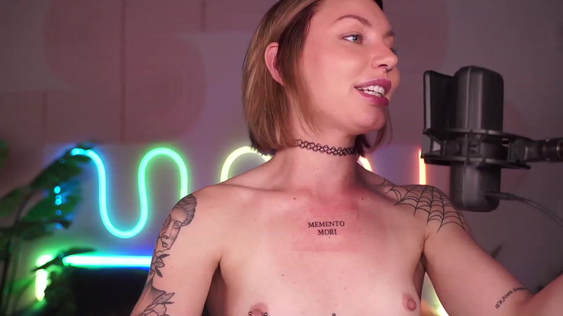 Gallery image thumbnail from Paige's myfreecams stream on, 07/28/2023, 03:22 image 15 of 20