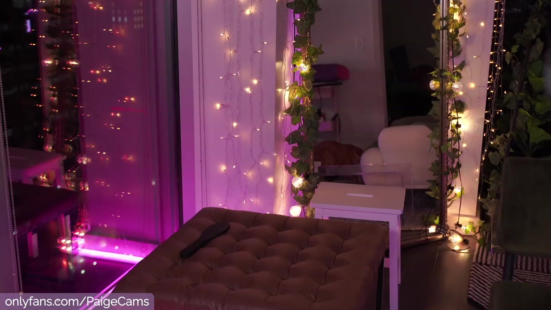 Gallery image thumbnail from Paige's myfreecams stream on, 08/26/2023, 04:03 image 18 of 20