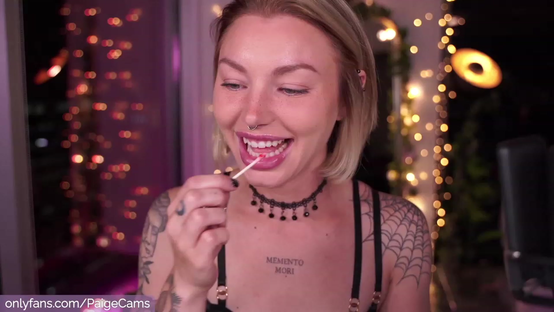 Gallery image thumbnail from Paige's myfreecams stream on, 08/29/2023, 03:37 image 17 of 20