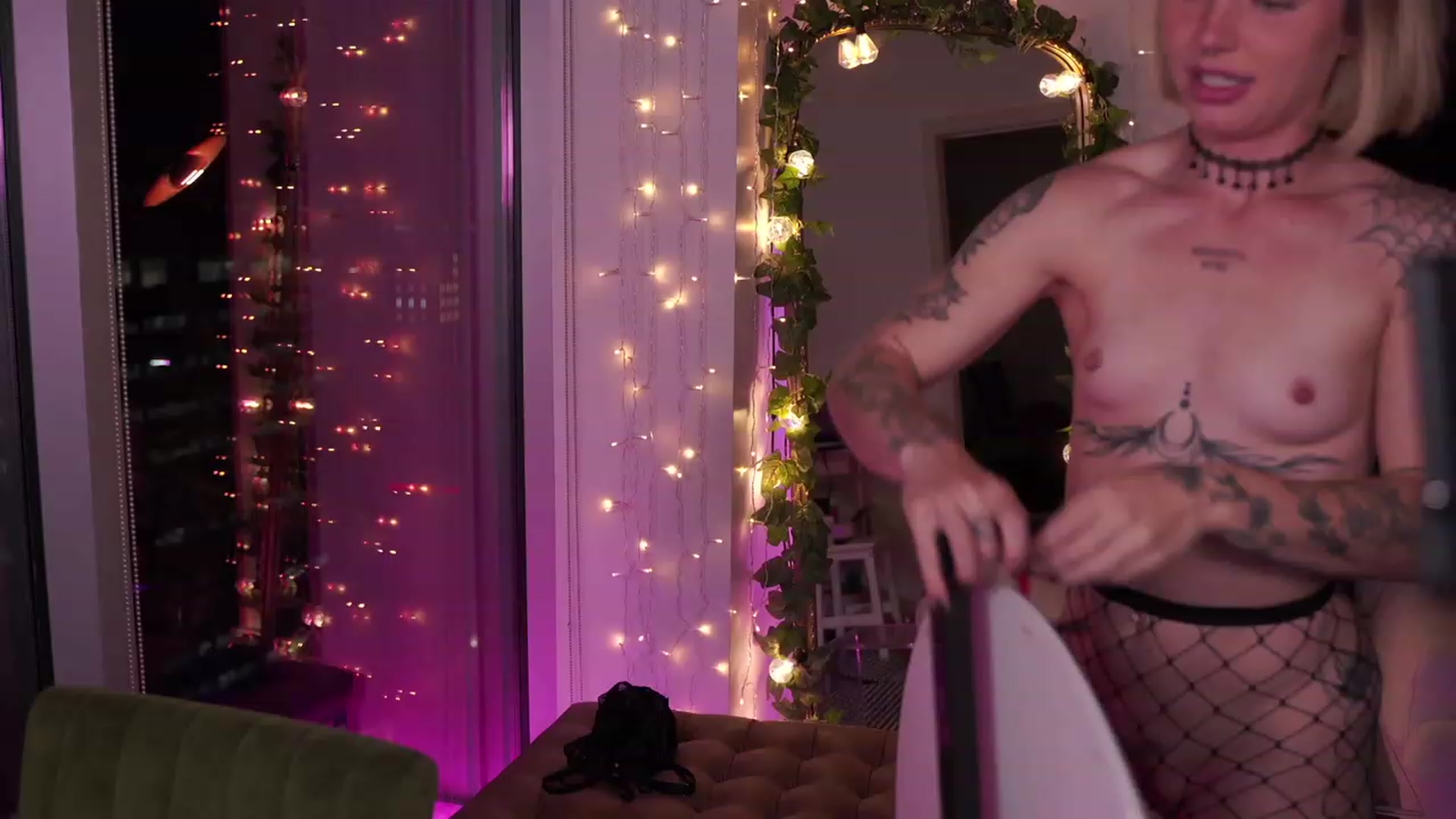 Gallery image thumbnail from Paige's myfreecams stream on, 08/29/2023, 03:37 image 2 of 20
