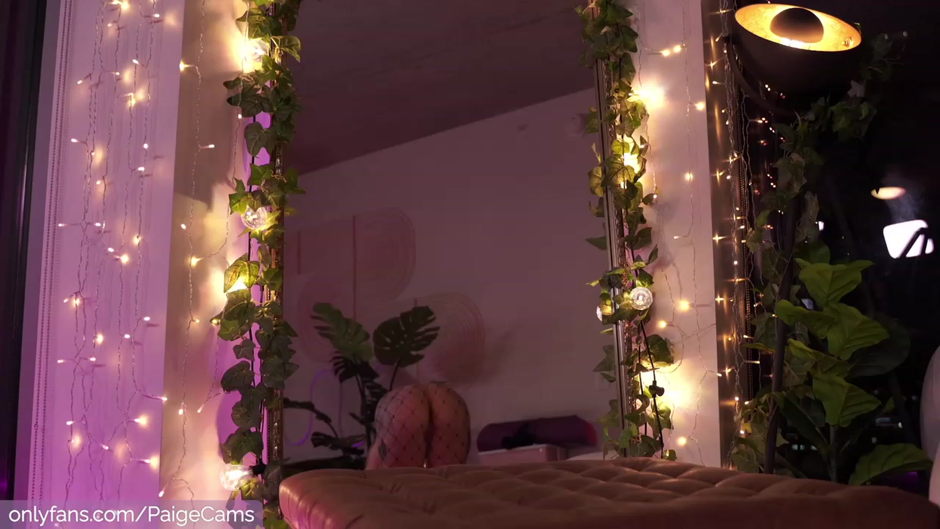 Gallery image thumbnail from Paige's myfreecams stream on, 08/29/2023, 05:08 image 18 of 20