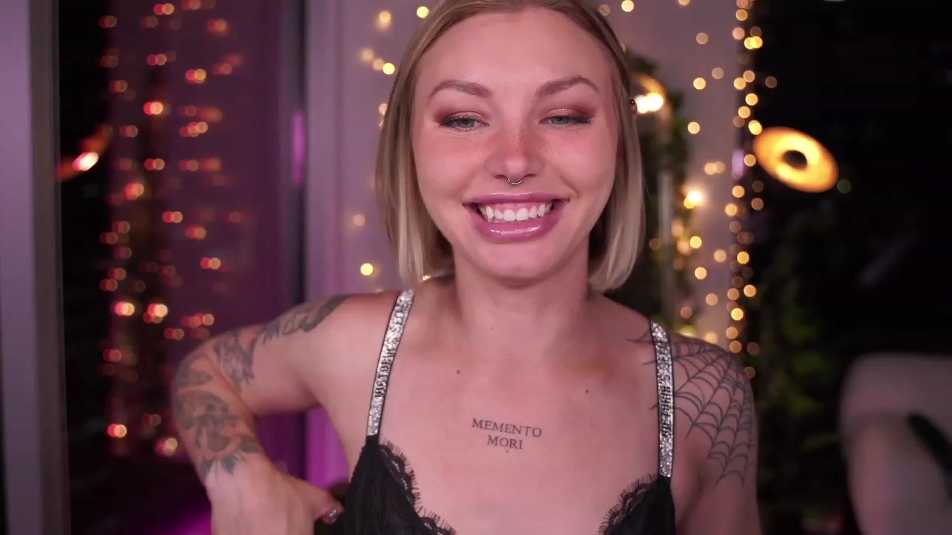Gallery image thumbnail from Paige's myfreecams stream on, 09/21/2023, 03:59 image 8 of 20