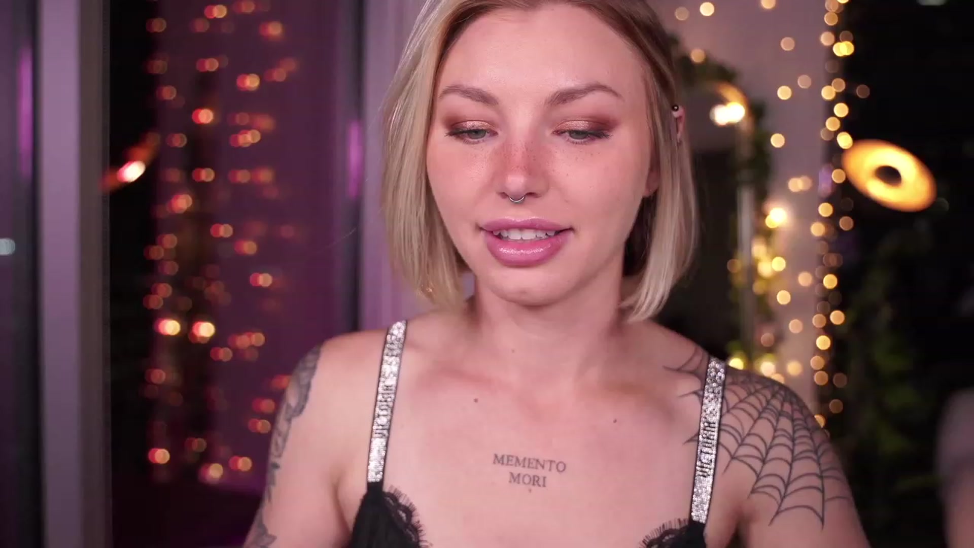 Gallery image thumbnail from Paige's myfreecams stream on, 09/21/2023, 04:18 image 6 of 20