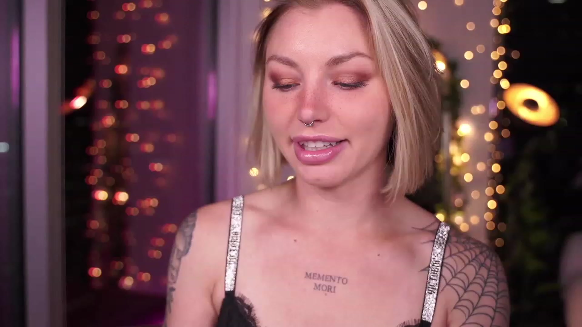 Gallery image thumbnail from Paige's myfreecams stream on, 09/21/2023, 04:18 image 1 of 20